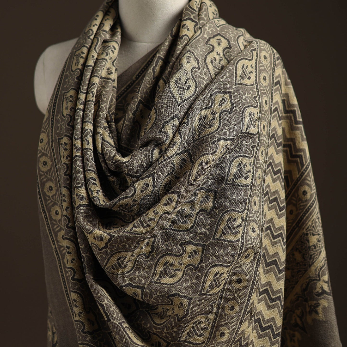 Hand natural dyed handwoven acrylic wool shawl 40