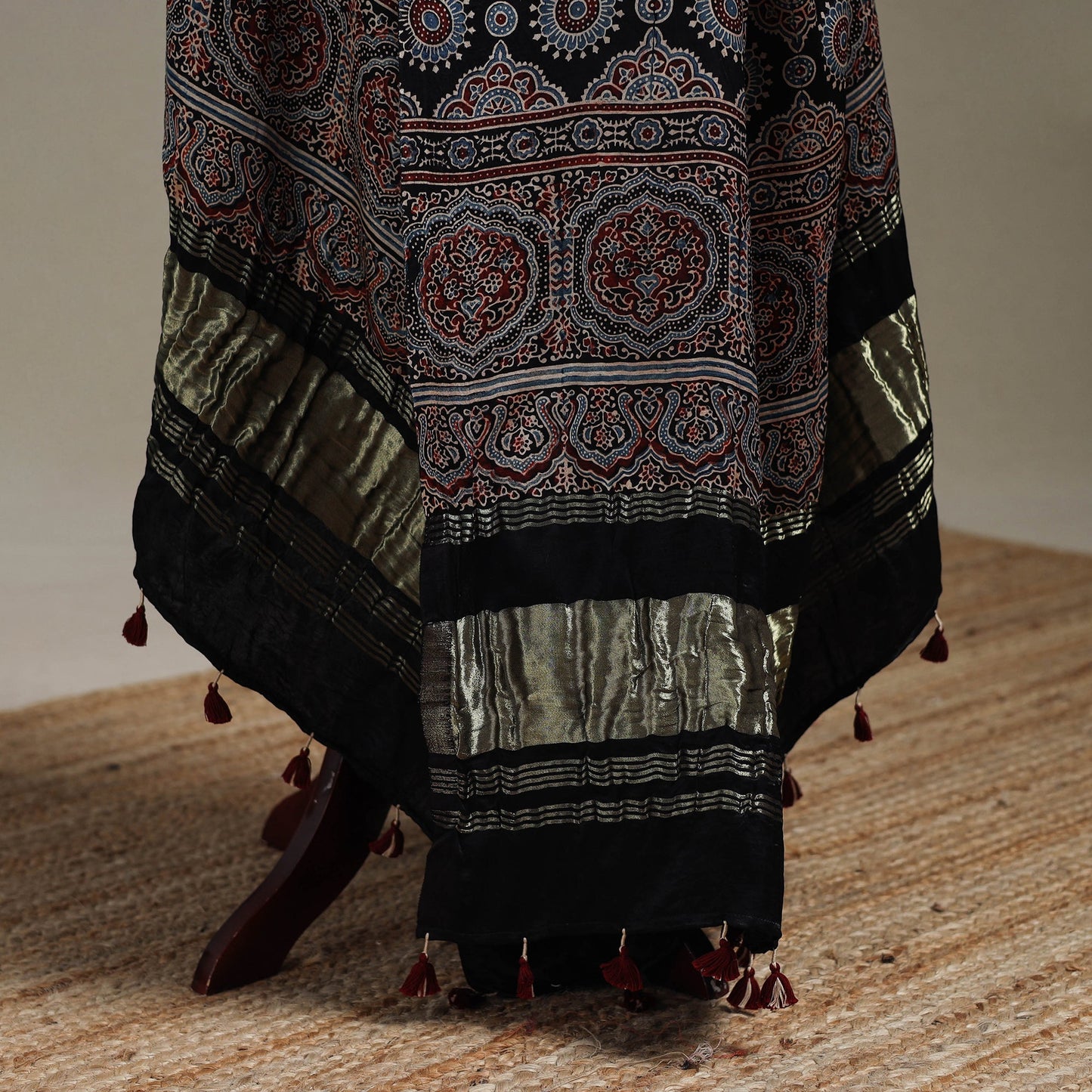 Hand natural dyed modal silk dupatta with lagdi patta 29