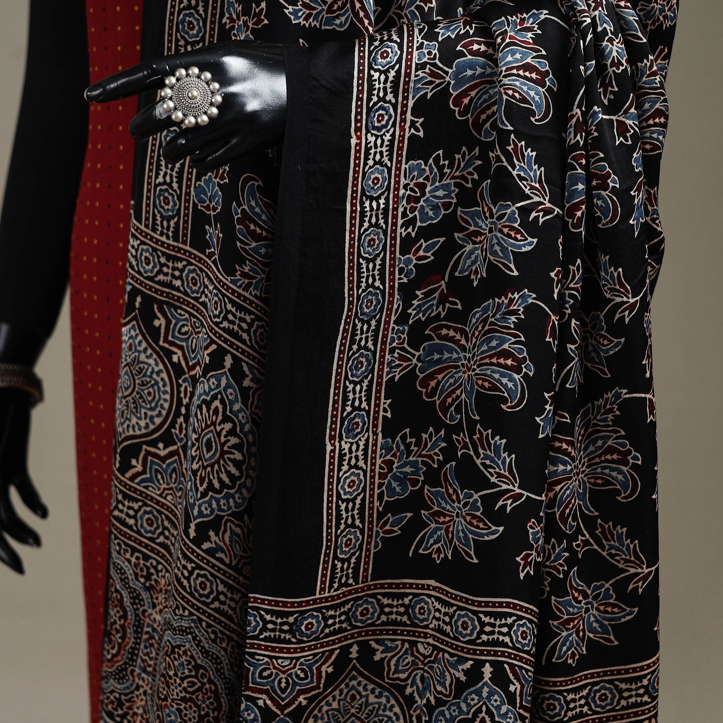 Hand natural dyed modal silk dupatta with lagdi patta 30