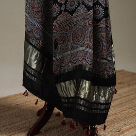 Hand natural dyed modal silk dupatta with lagdi patta 33