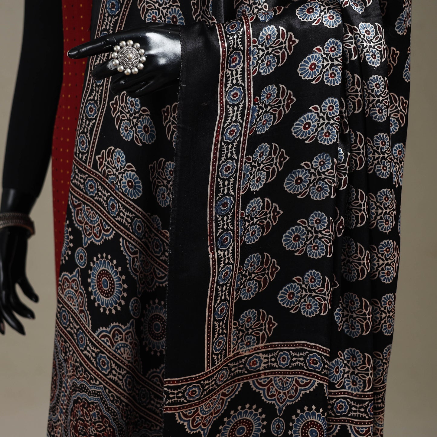 Hand natural dyed modal silk dupatta with lagdi patta 33