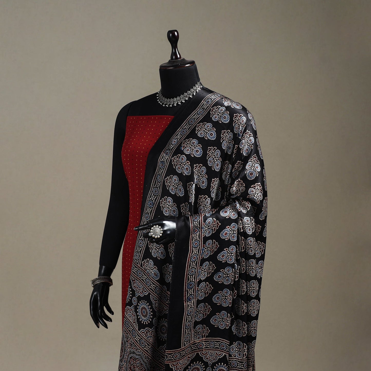 Hand natural dyed modal silk dupatta with lagdi patta 33