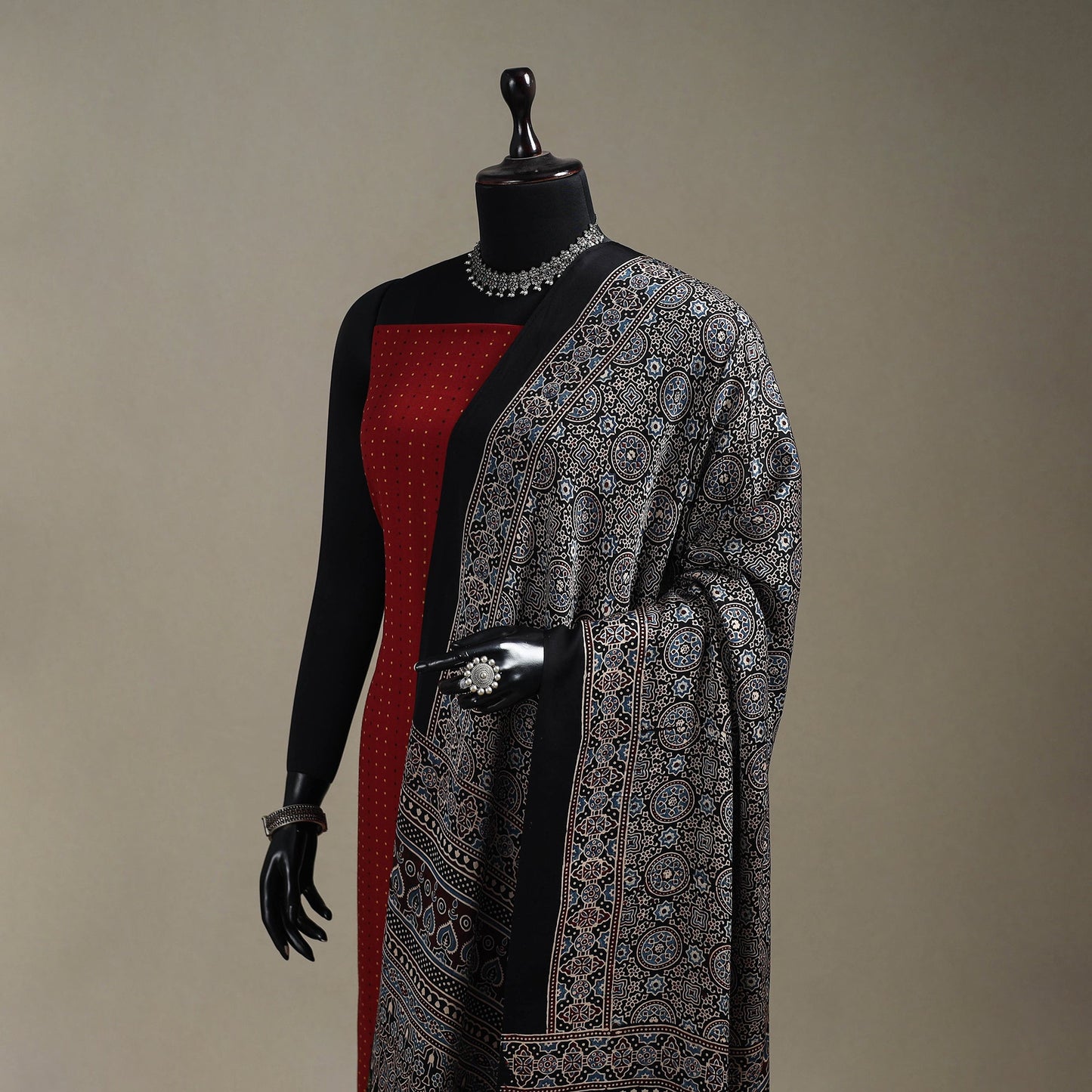 Hand natural dyed modal silk dupatta with lagdi patta 35