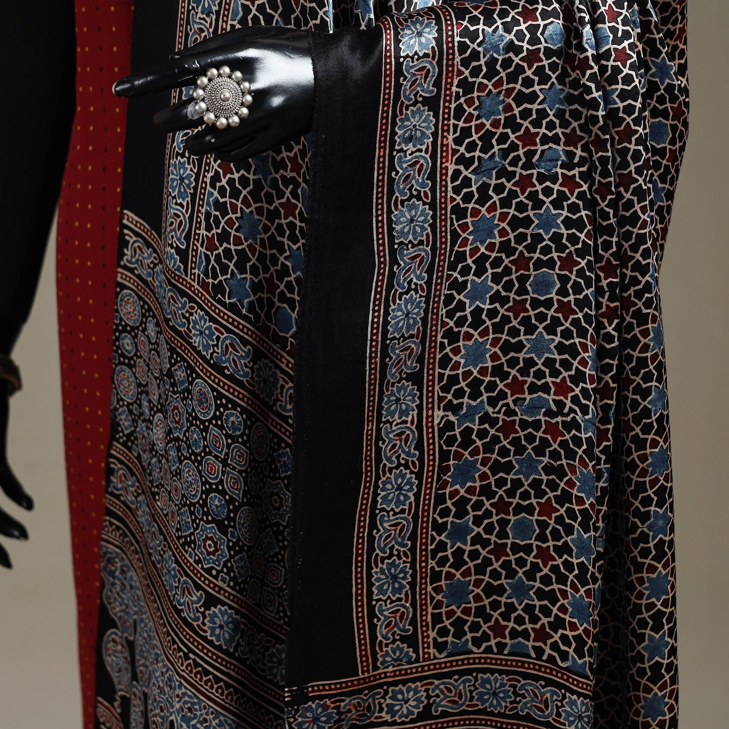 Hand natural dyed modal silk dupatta with lagdi patta 36