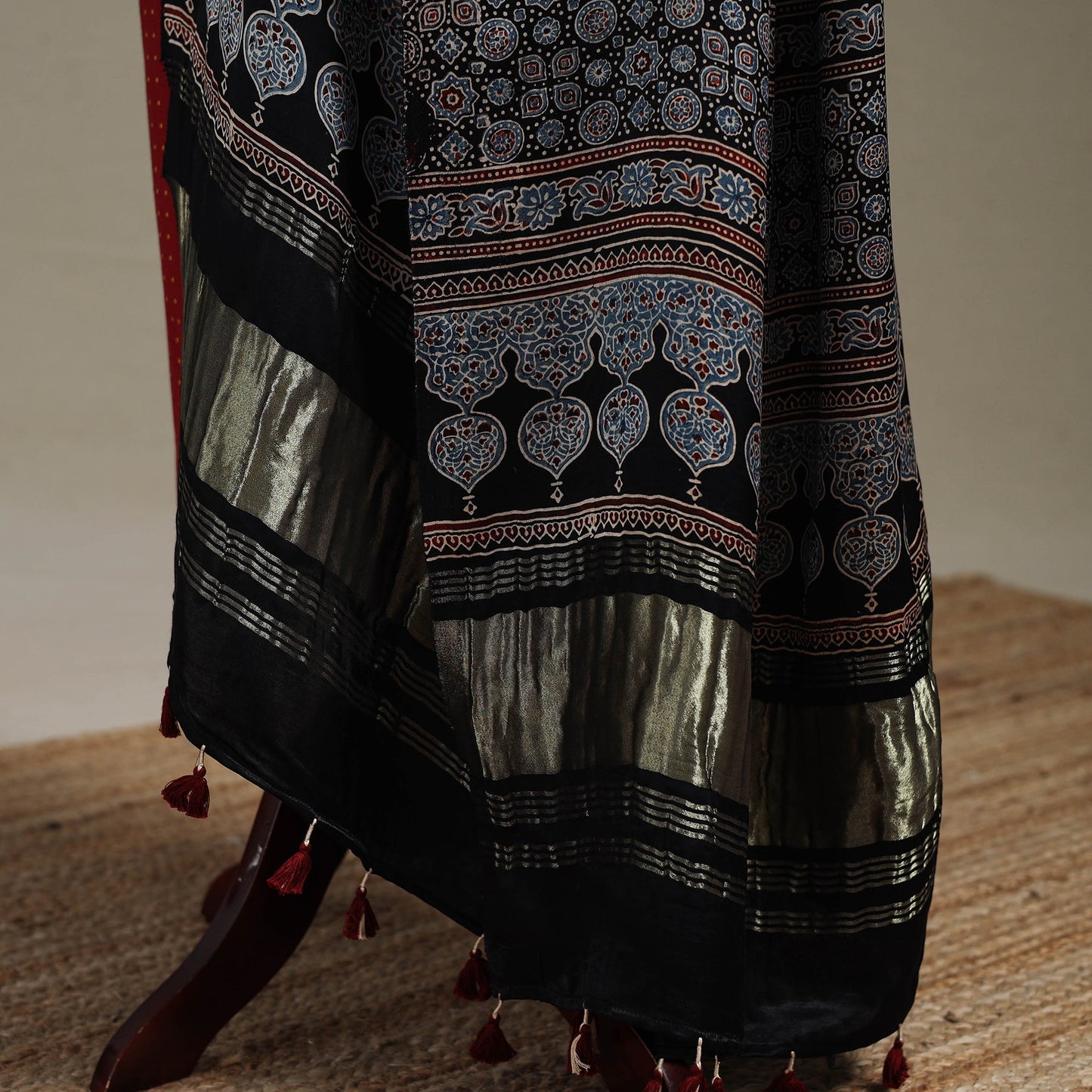 Hand natural dyed modal silk dupatta with lagdi patta 36