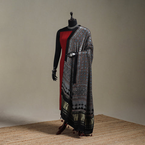 Hand natural dyed modal silk dupatta with lagdi patta 36