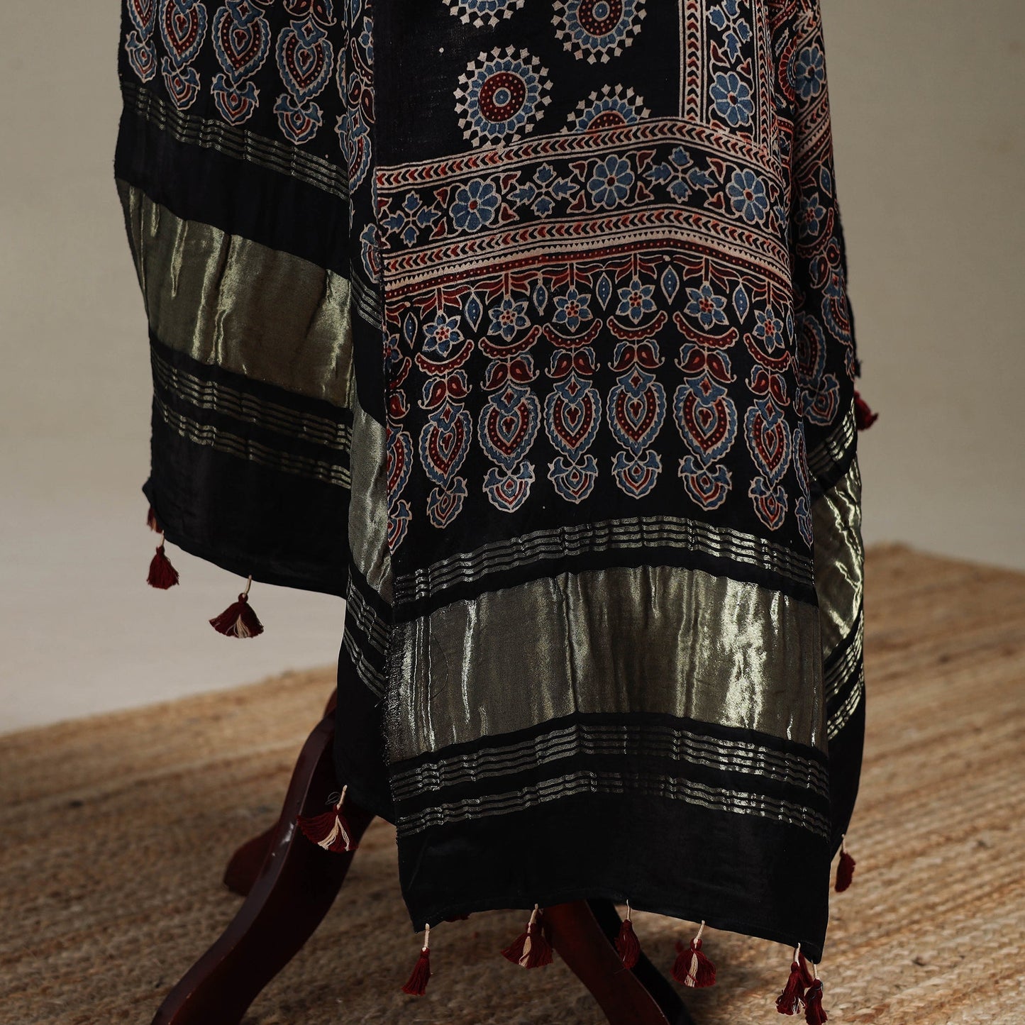 Hand natural dyed modal silk dupatta with lagdi patta 37