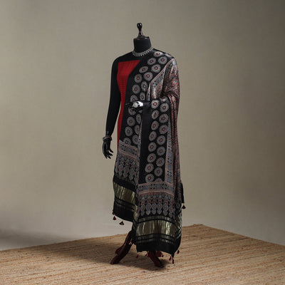 Hand natural dyed modal silk dupatta with lagdi patta 37