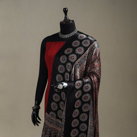 Hand natural dyed modal silk dupatta with lagdi patta 37