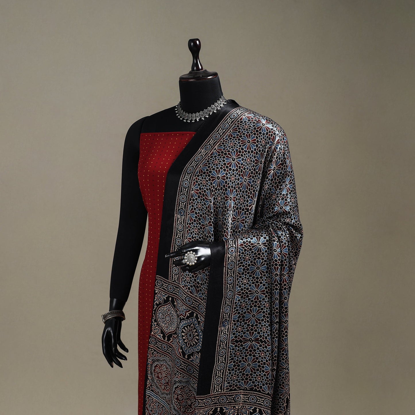 Hand natural dyed modal silk dupatta with lagdi patta 39