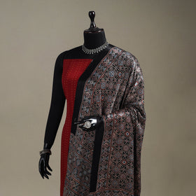 Hand natural dyed modal silk dupatta with lagdi patta 40