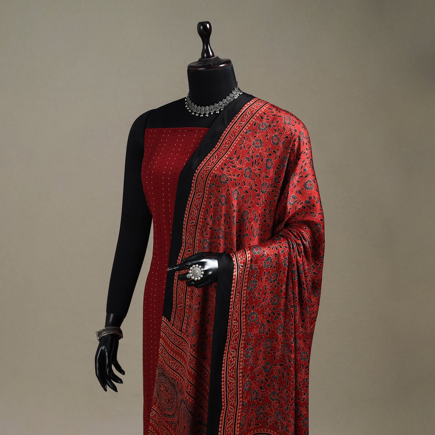 Hand natural dyed modal silk dupatta with lagdi patta 41