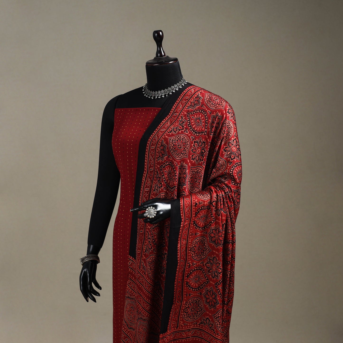 Hand natural dyed modal silk dupatta with lagdi patta 43