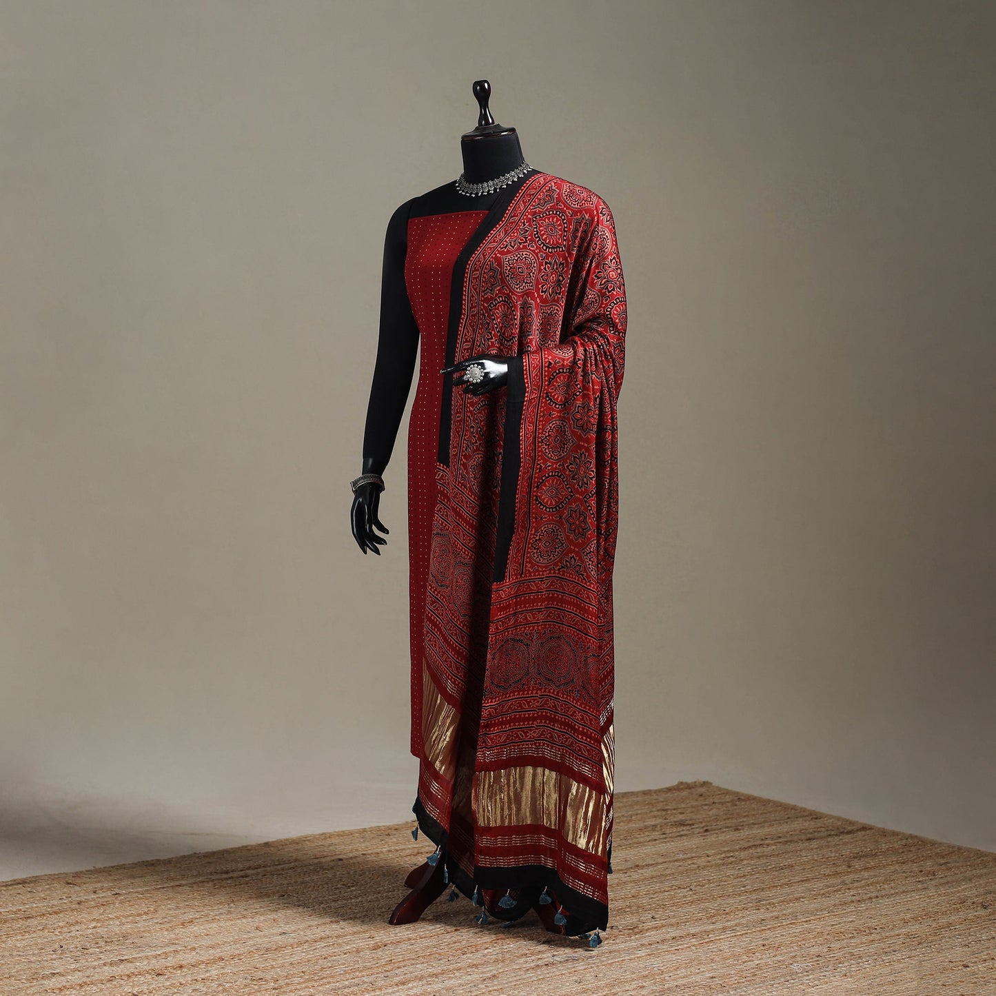 Hand natural dyed modal silk dupatta with lagdi patta 43