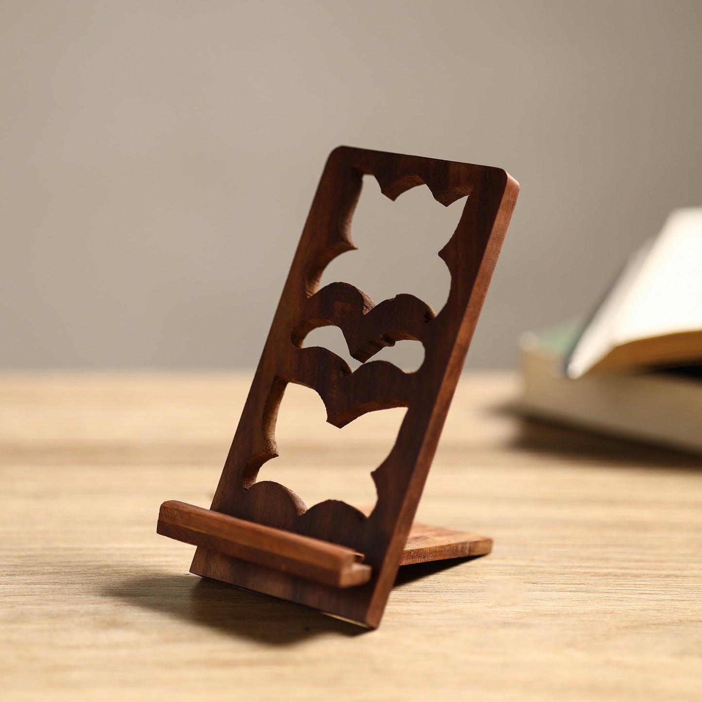  Handcarved Sheesham Wood Mobile Stand 07 