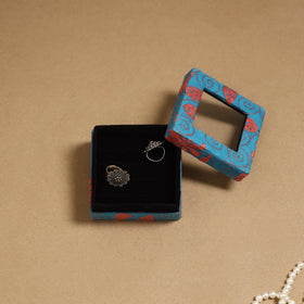 Handcrafted printed fabric ring/earring box 43