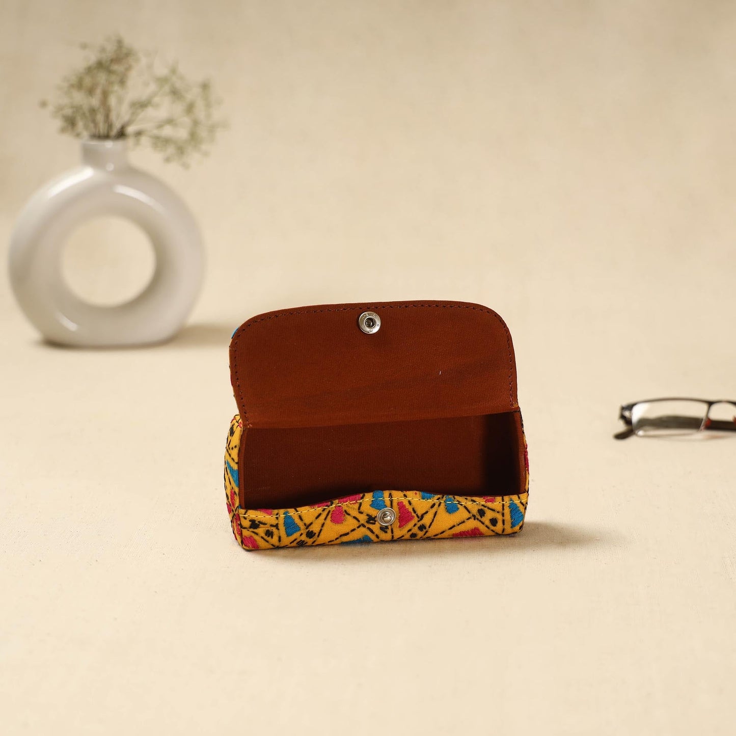 Handcrafted bengal kantha work spectacle case 01