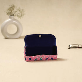 Handcrafted bengal kantha work spectacle case 02