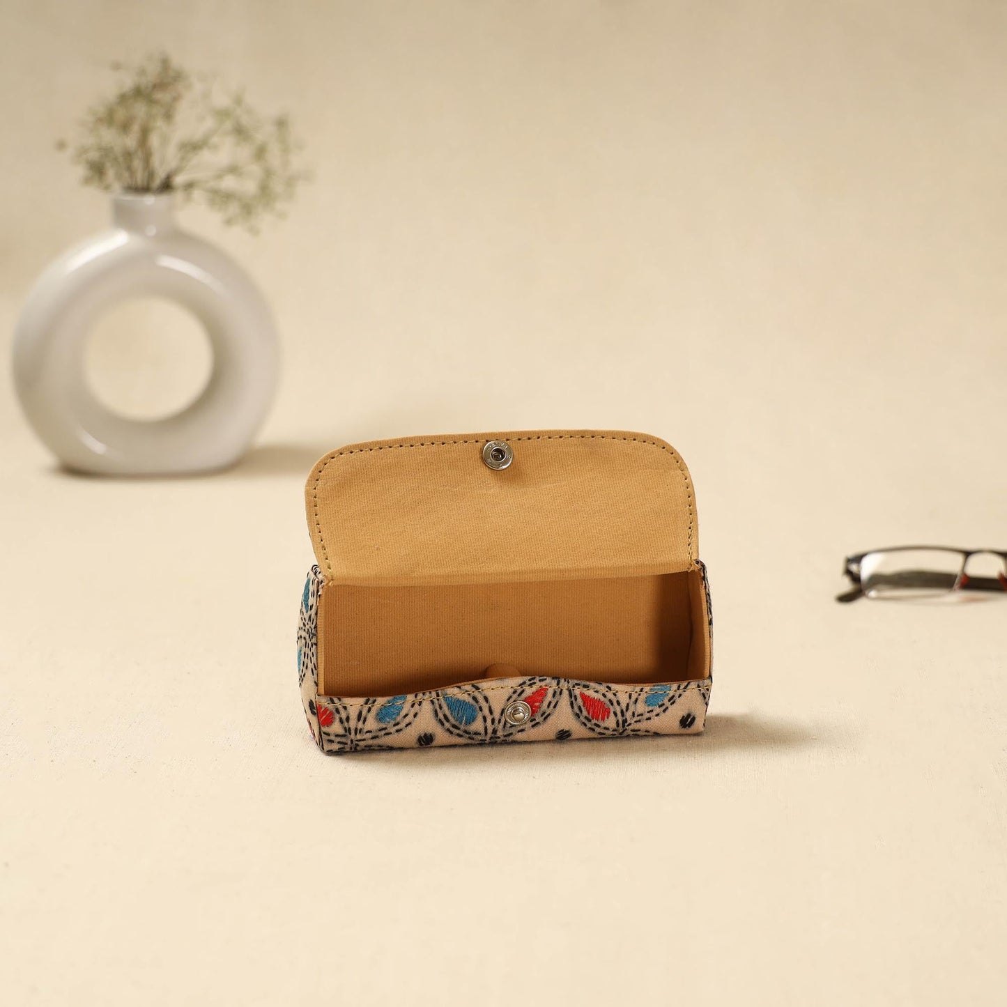 Handcrafted bengal kantha work spectacle case 10