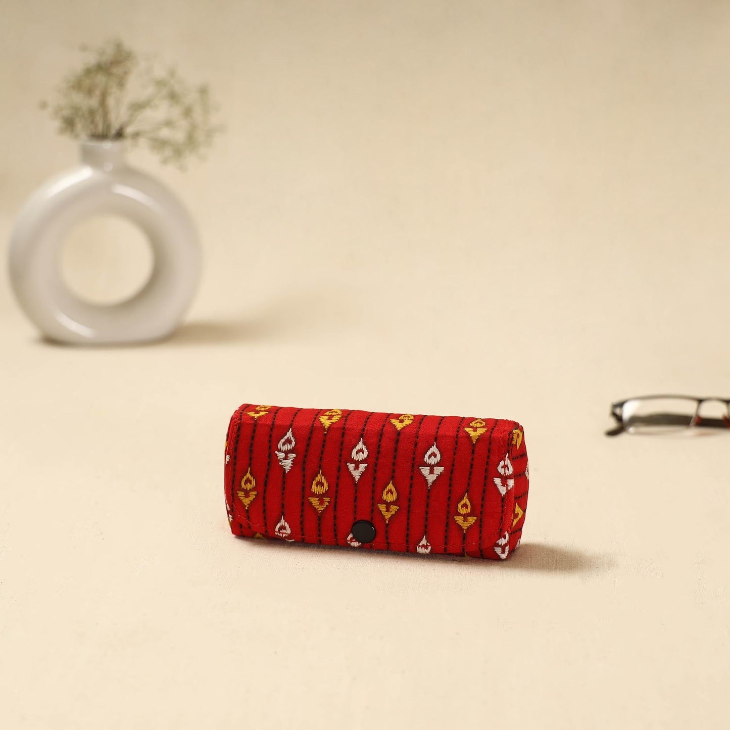 Handcrafted bengal kantha work spectacle case 18