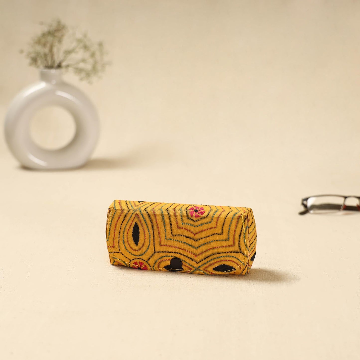 Handcrafted bengal kantha work spectacle case 19