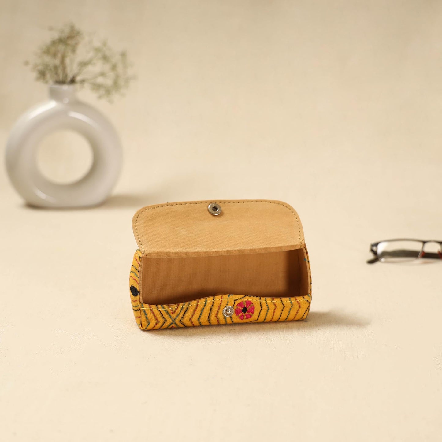 Handcrafted bengal kantha work spectacle case 19