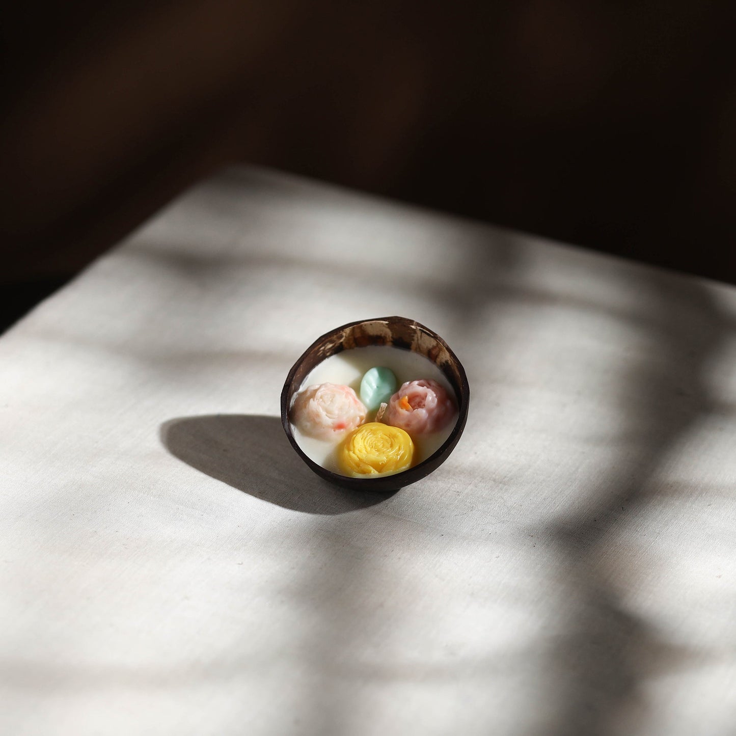 Handcrafted eco-friendly coconut shell lotus soy scented