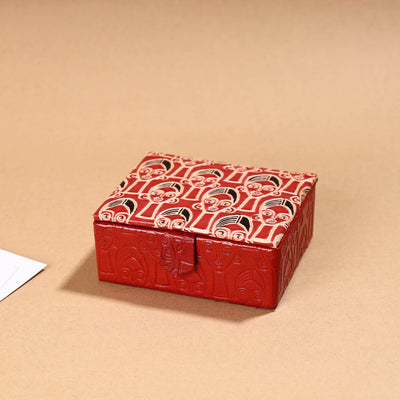  Handcrafted Embossed Leather Card Holder 14