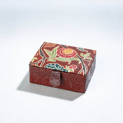  Handcrafted Embossed Leather Card Holder 