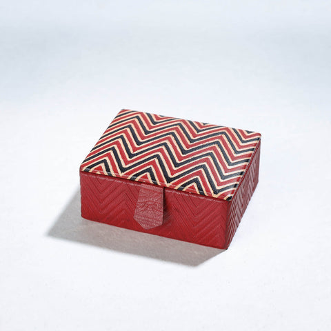  Handcrafted Embossed Leather Card Holder 