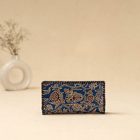 Handcrafted embossed leather wallet 46