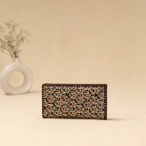 Handcrafted embossed leather wallet 48