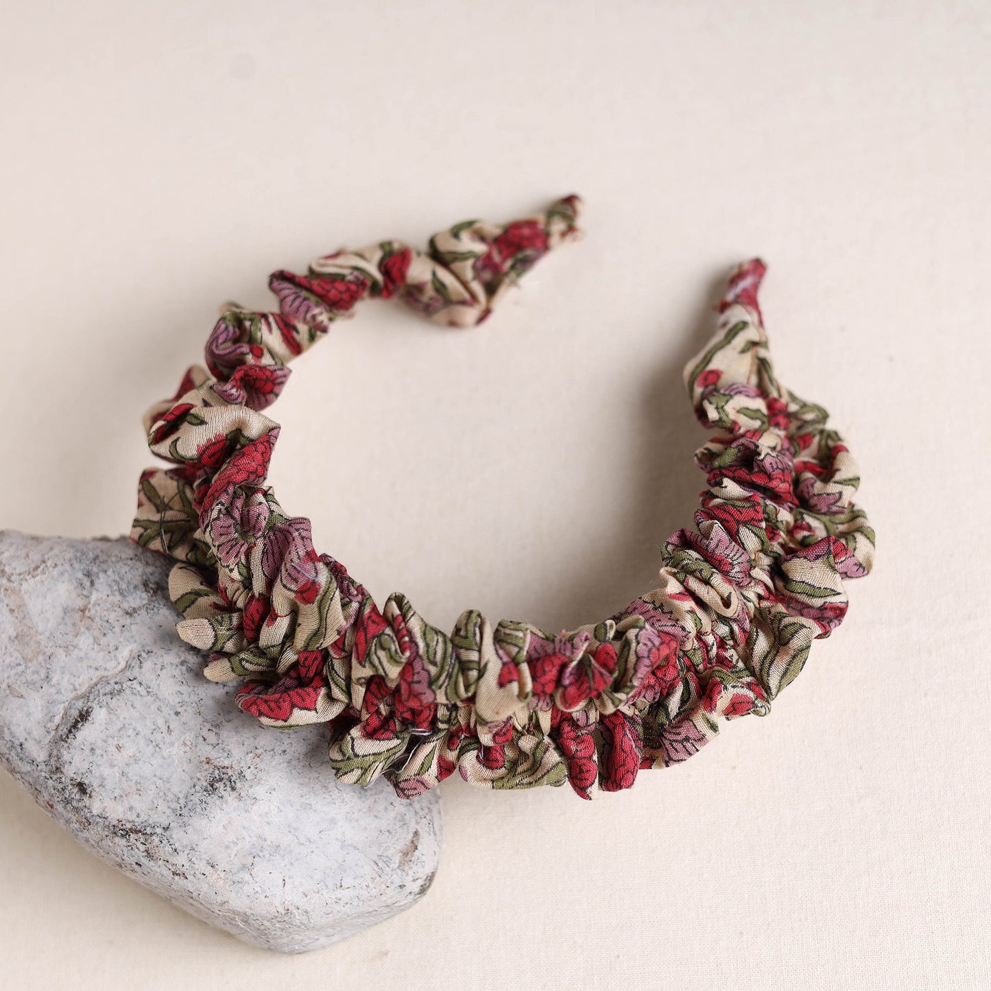 Handcrafted fab artwork hair band 02