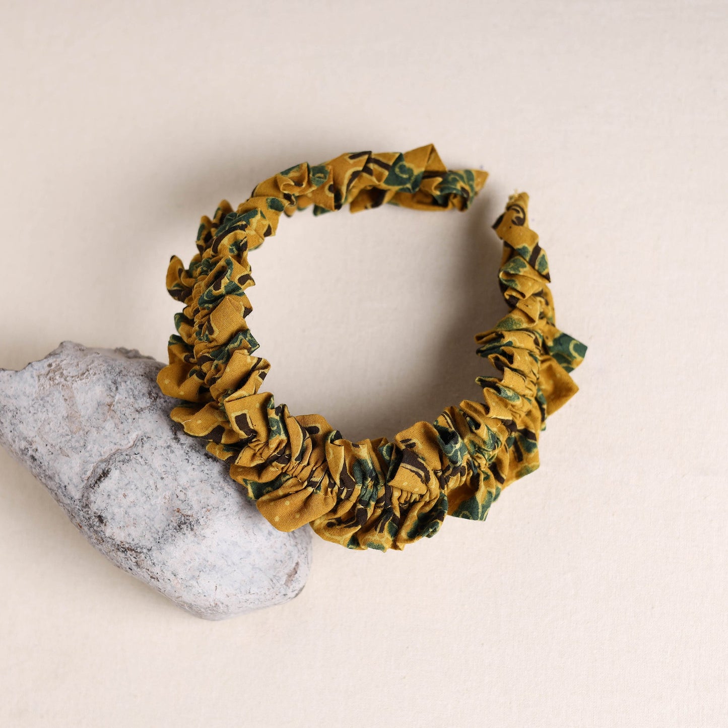 Handcrafted fab artwork hair band 09