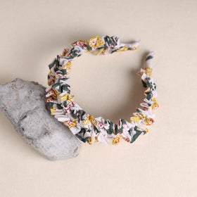 Handcrafted fab artwork hair band 17