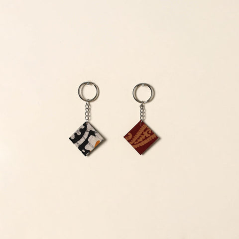 Handcrafted fabric embellished wood keychain (set of 2) 01