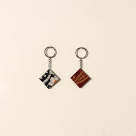 Handcrafted fabric embellished wood keychain (set of 2) 01