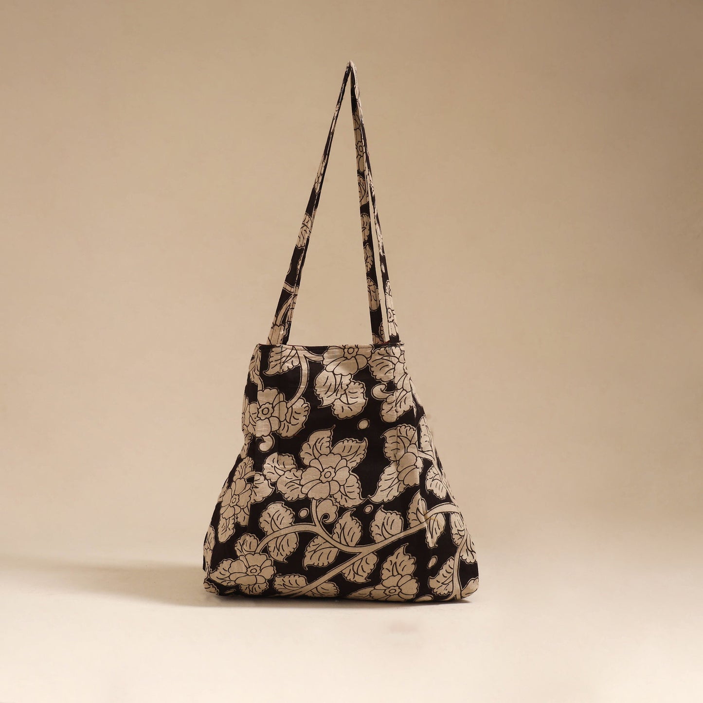 Handcrafted fabric jhola bag 83