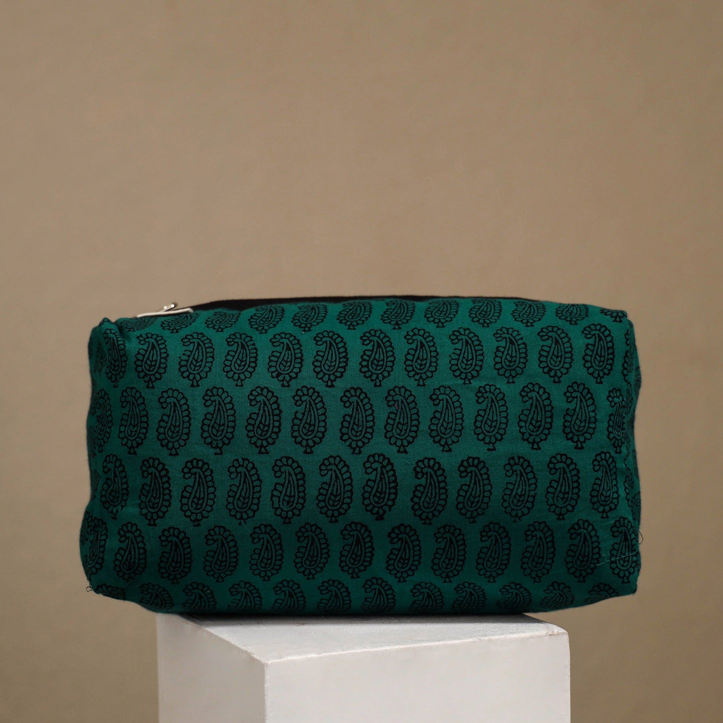 Handcrafted fabric toiletry bags (set of 3) 30