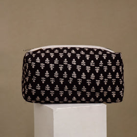 Handcrafted fabric toiletry bags (set of 3) 32