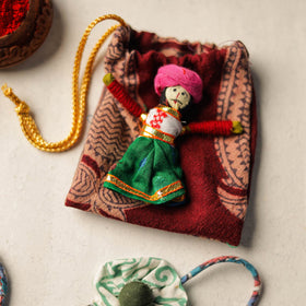 Buy Handcrafted Flower Fabart Rakhi 37 Online at iTokri.com