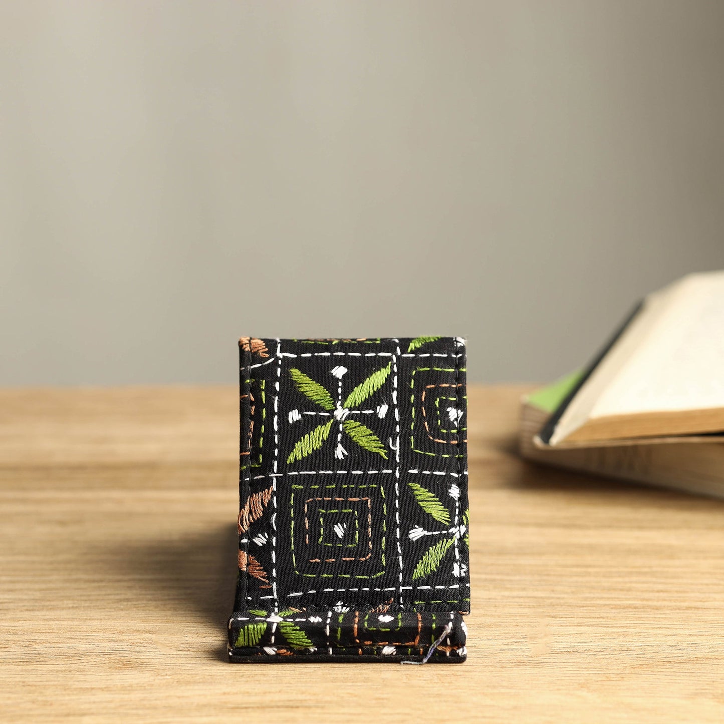 Handcrafted kantha embroidered mobile stand 01