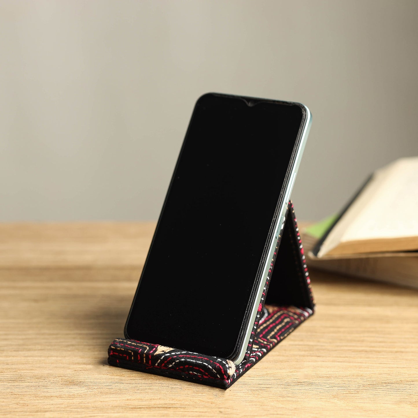  Handcrafted Kantha Embroidered Mobile Stand 03 