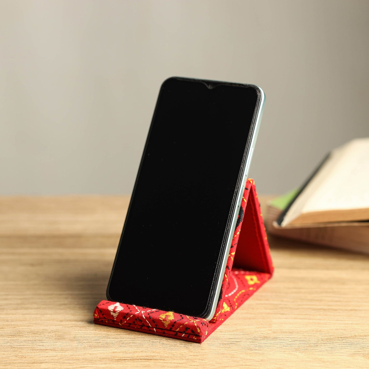 Handcrafted kantha embroidered mobile stand 08