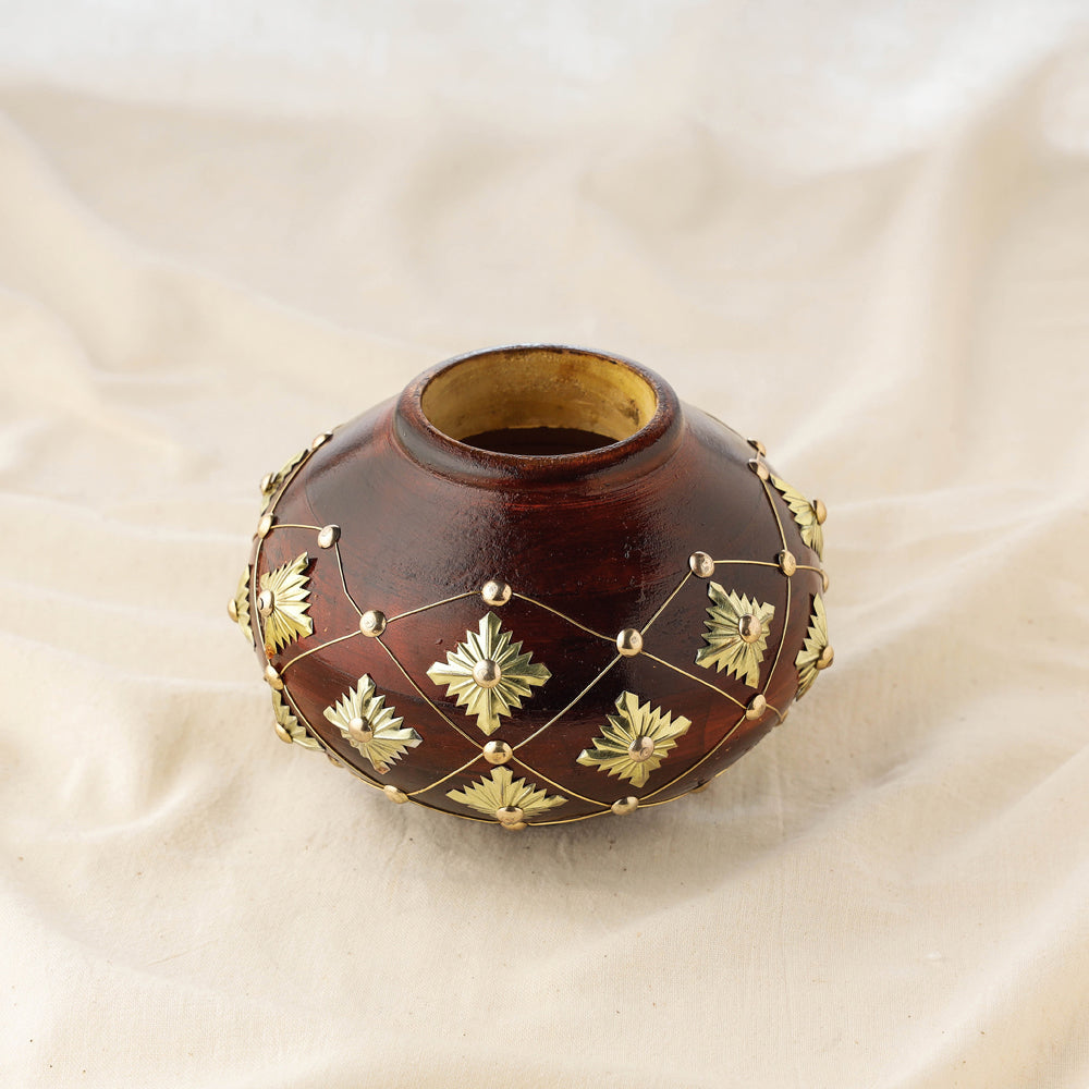  Handcrafted Mango Wooden Flower Pot Online at iTokri.com 