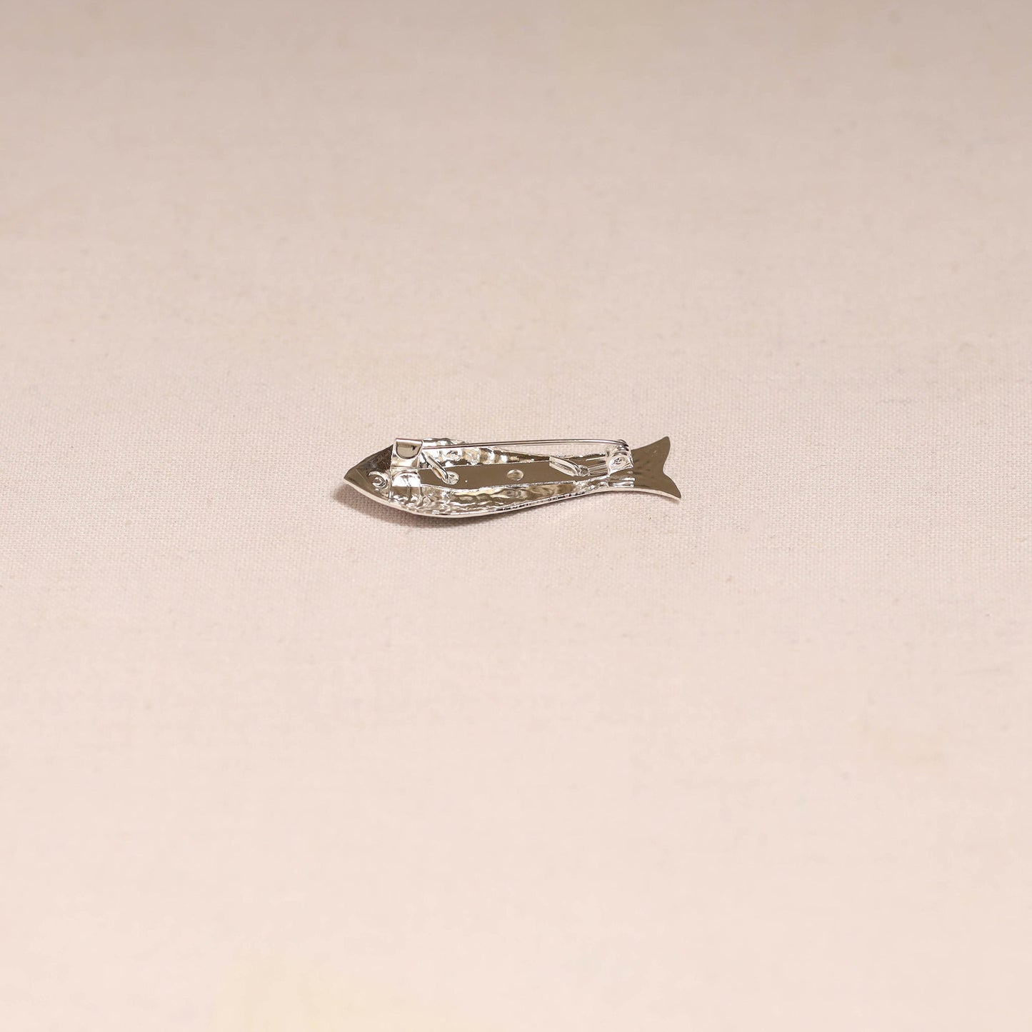 Handcrafted paka meenakari saree pin 222