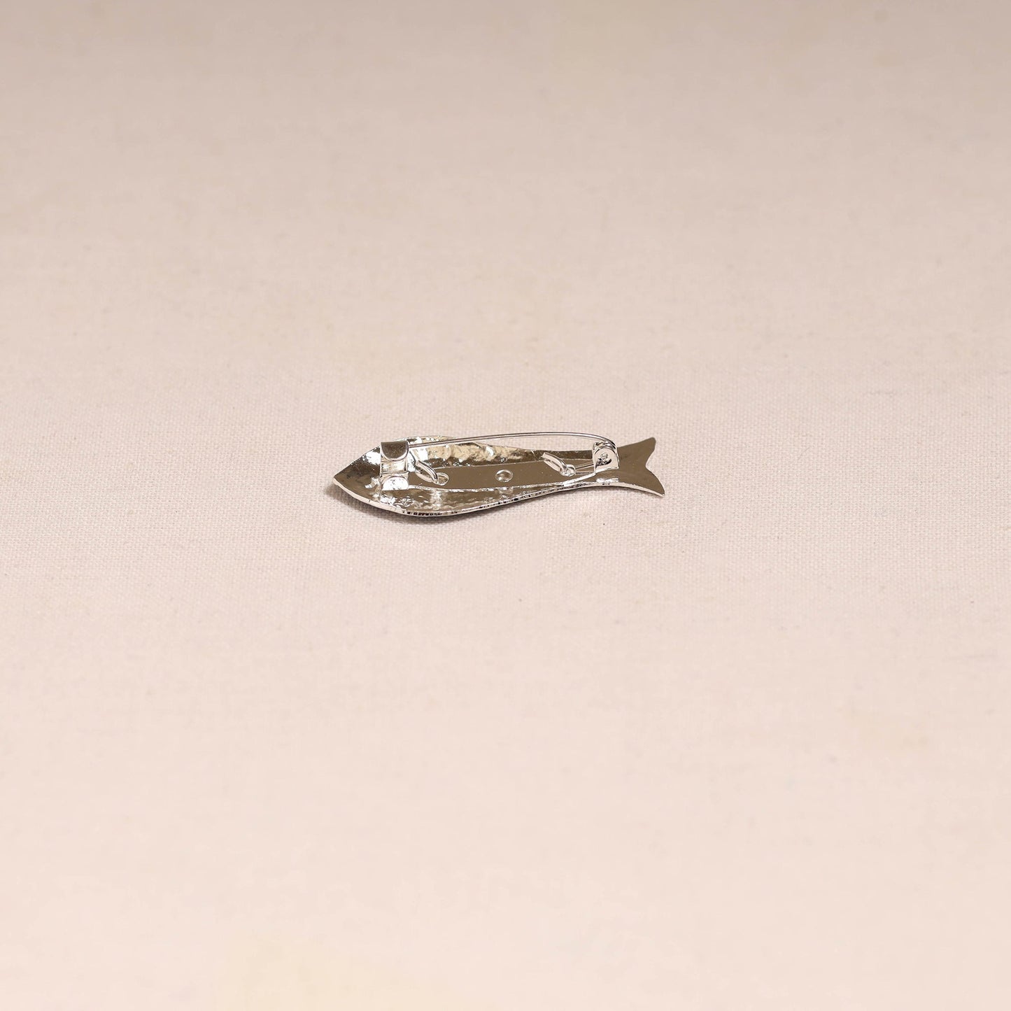 Handcrafted paka meenakari saree pin 223