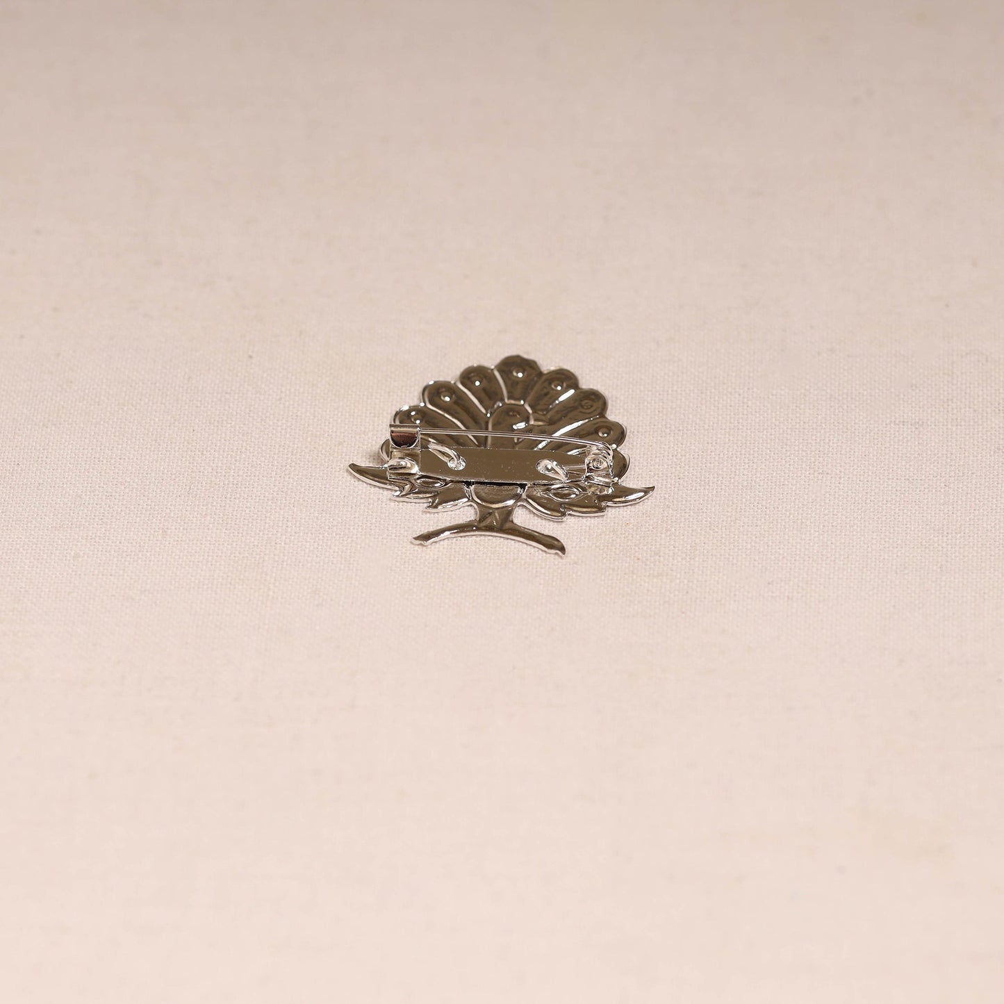 Handcrafted paka meenakari saree pin 226