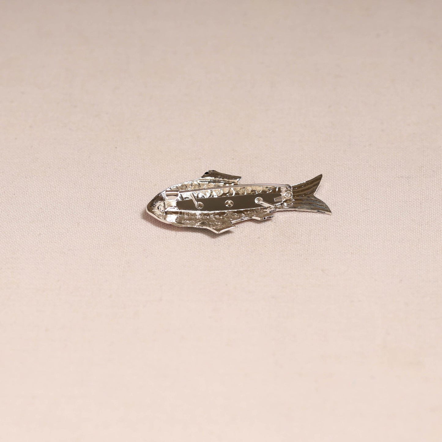 Handcrafted paka meenakari saree pin 240