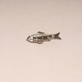 Handcrafted paka meenakari saree pin 240